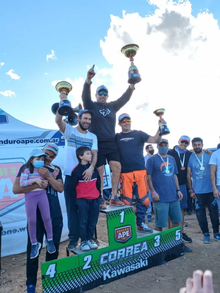 Ronald García el único de la Armada barilochense en traer un primer lugar