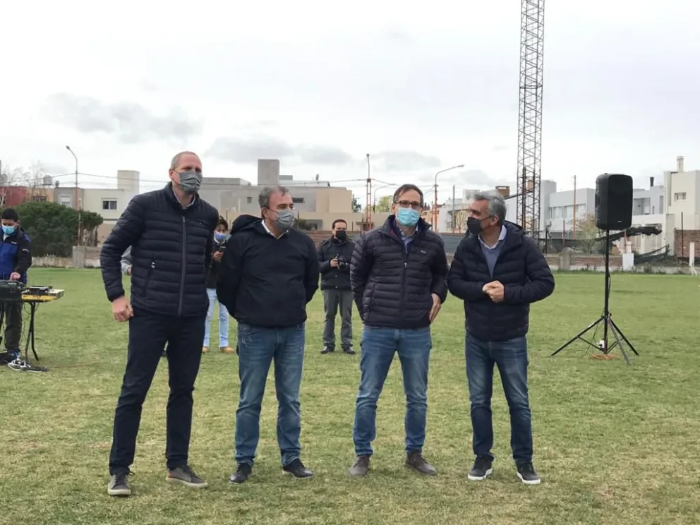 Domingo convocó a un "último esfuerzo para llenar las urnas de verde" 