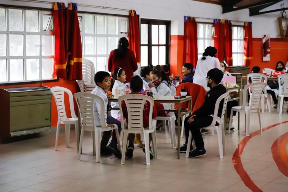 Un equipo de nutricionistas participa de la etapa previa.