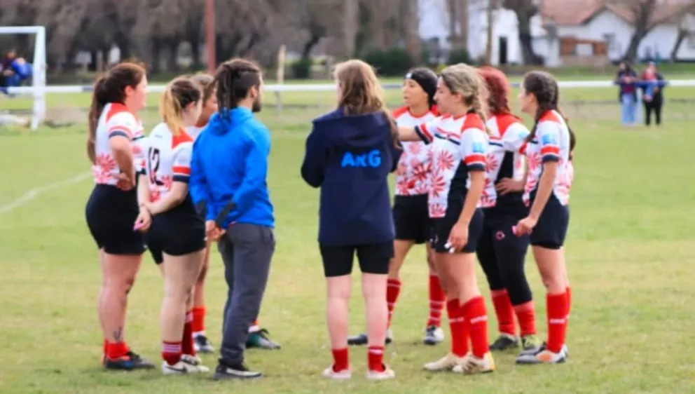 Se preparan para el regional femenino de rugby