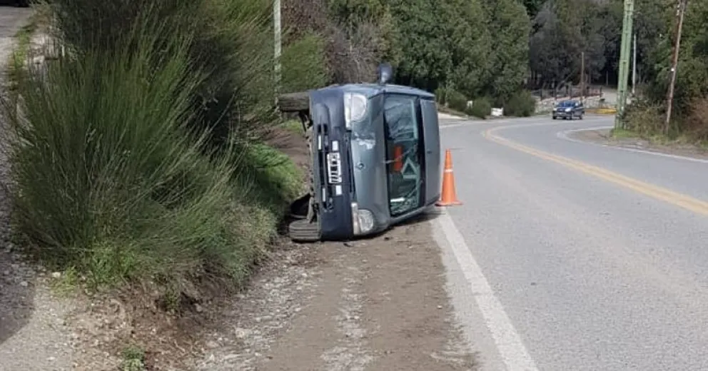Vuelco sin heridos sobre Pioneros