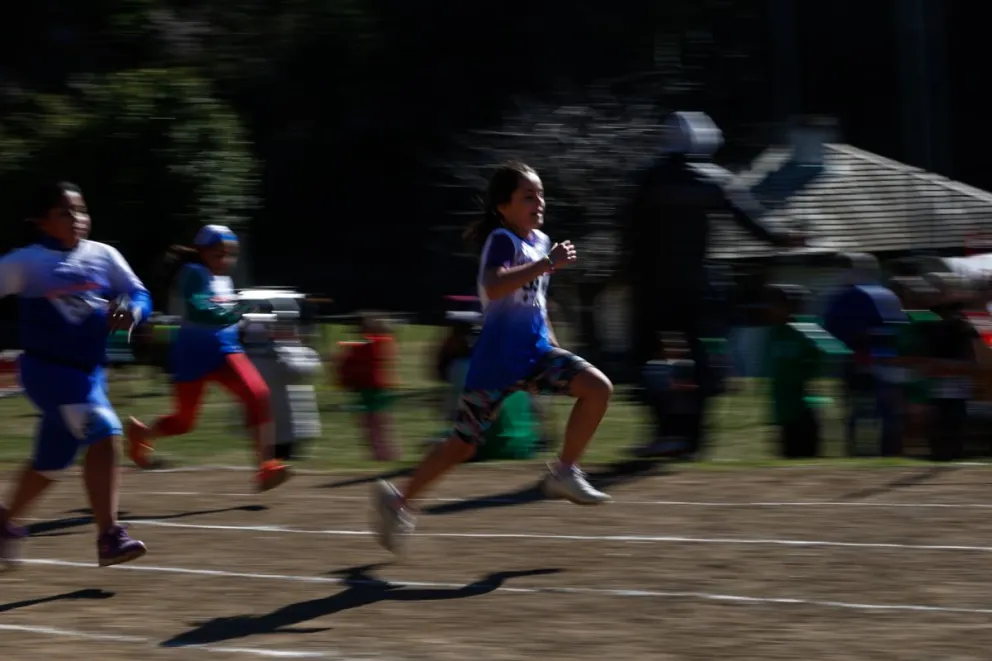 Carreras de Calle cierra el año en la Pista de Atletismo