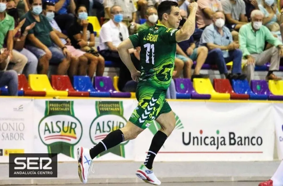 Con Lucas Grandi en cancha ganó el Iberoquinoa Antequera