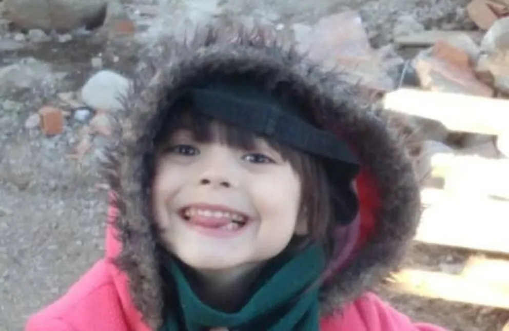 La nena que sueña con vivir un poco mejor y necesita un medicamento de 300 mil dólares