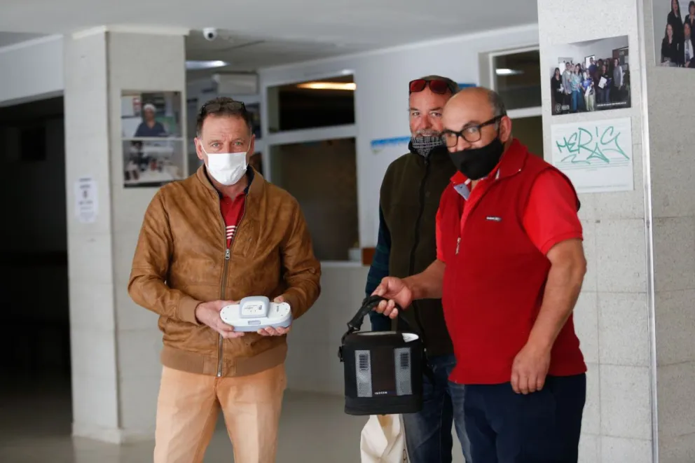 Donaron el concentrador de oxígeno de su amigo al Hospital Zonal Bariloche