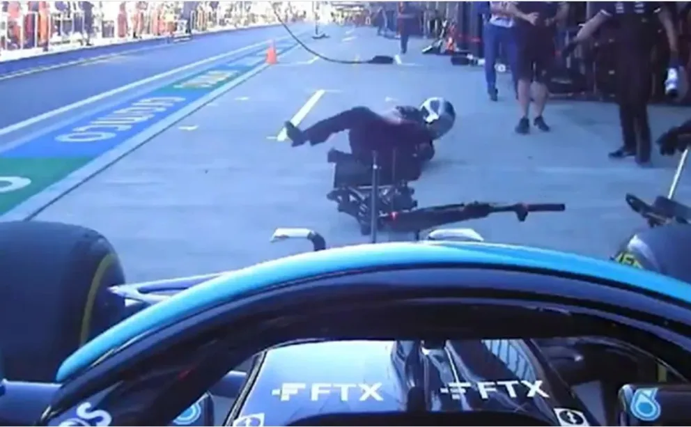 Video impactante: Hamilton no frenó a tiempo y atropelló a un mecánico
