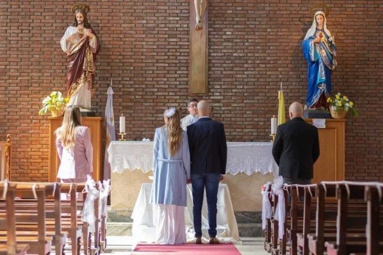 Así fue el casamiento por iglesia de Abel Pintos y Mora Calabrese | Diario  El Cordillerano