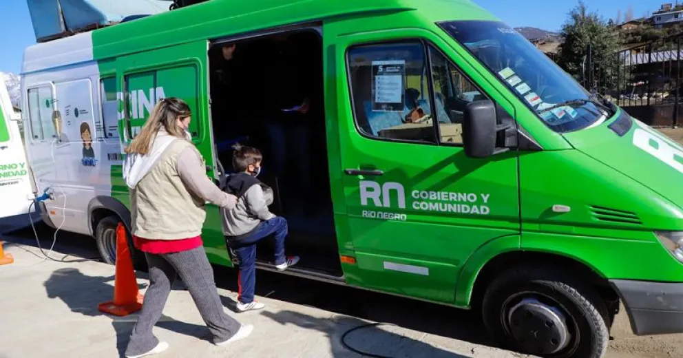 El Registro Civil Móvil atendió al doble de personas de las que estimaban 