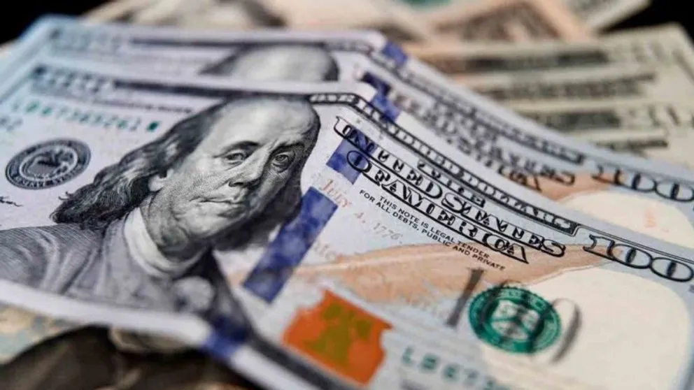 Preocupa la suba del dólar: la brecha cambiaria se acerca al 80%