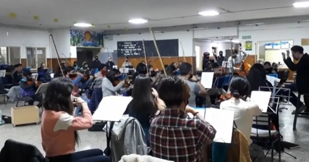 La Orquesta del Bicentenario sacó a la venta una rifa para reparar sus  instrumentos