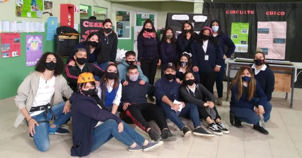 Estudiantes de la ESRN Ceferino Namuncurá realizaron su primera Muestra de Turismo