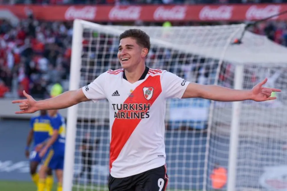 Atención riverplatenses: Un gigante de Italia tiene apuntado a Julián Alvarez