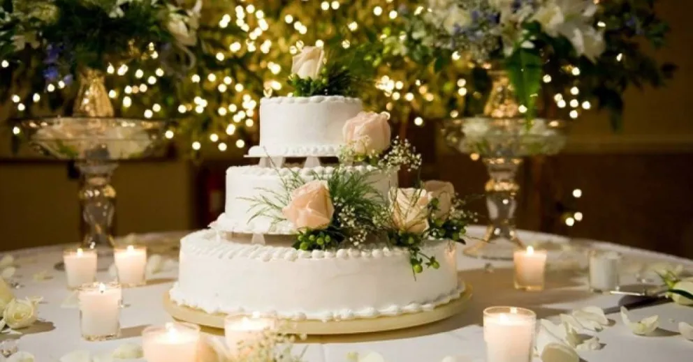 Boda gasolera: se casaron y les cobraron las porciones de torta a los invitados 