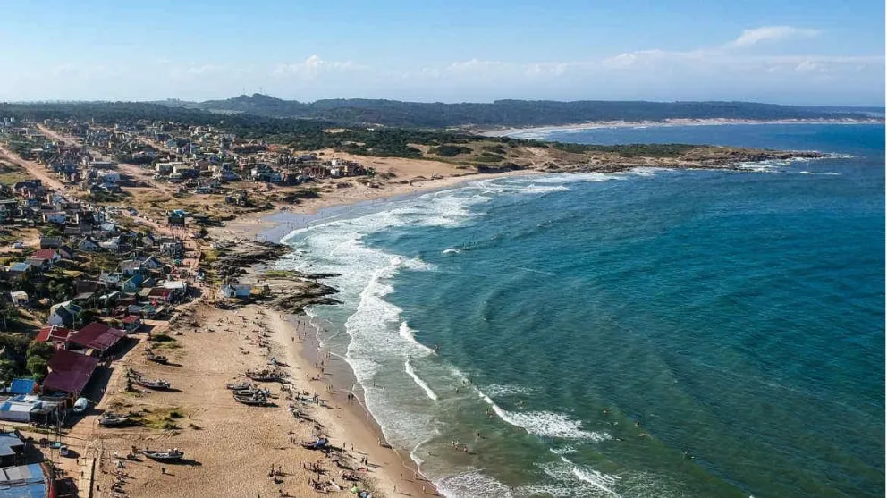 Uruguay ya no exigirá cuarentena a los turistas extranjeros que estén vacunados