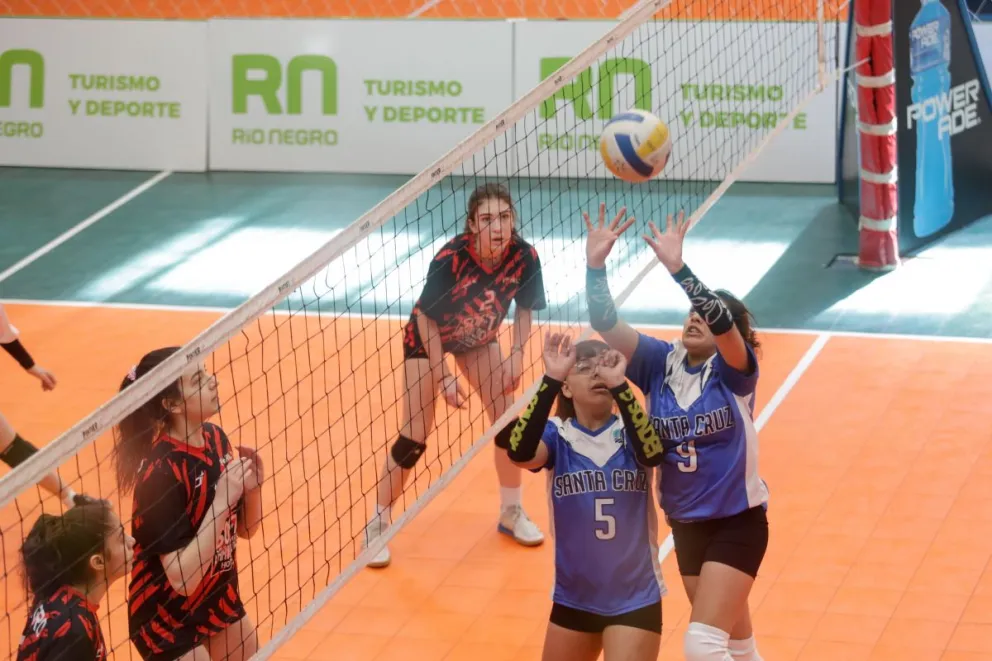 Continúa el Campeonato Patagónico de Vóley Sub 14