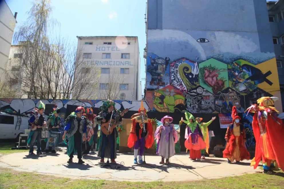 Espectacular apertura del Festival de Teatro de Títeres Andariegos