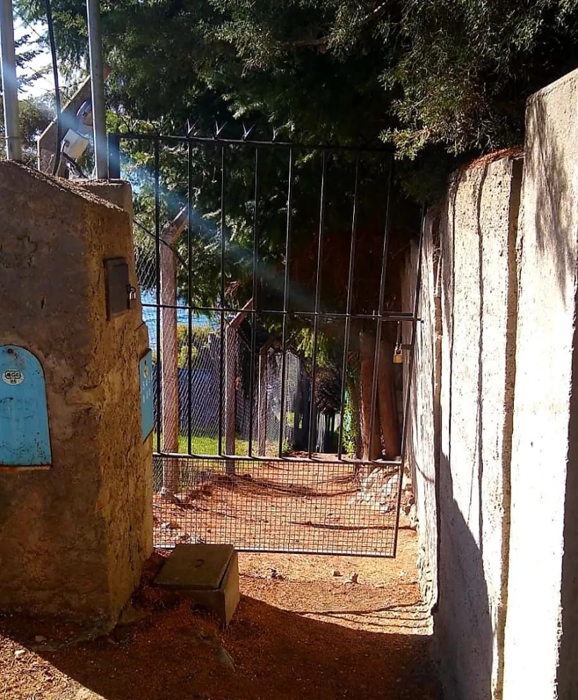 Harán dos bajadas nuevas al lago en adyacencias del barrio La Cascada