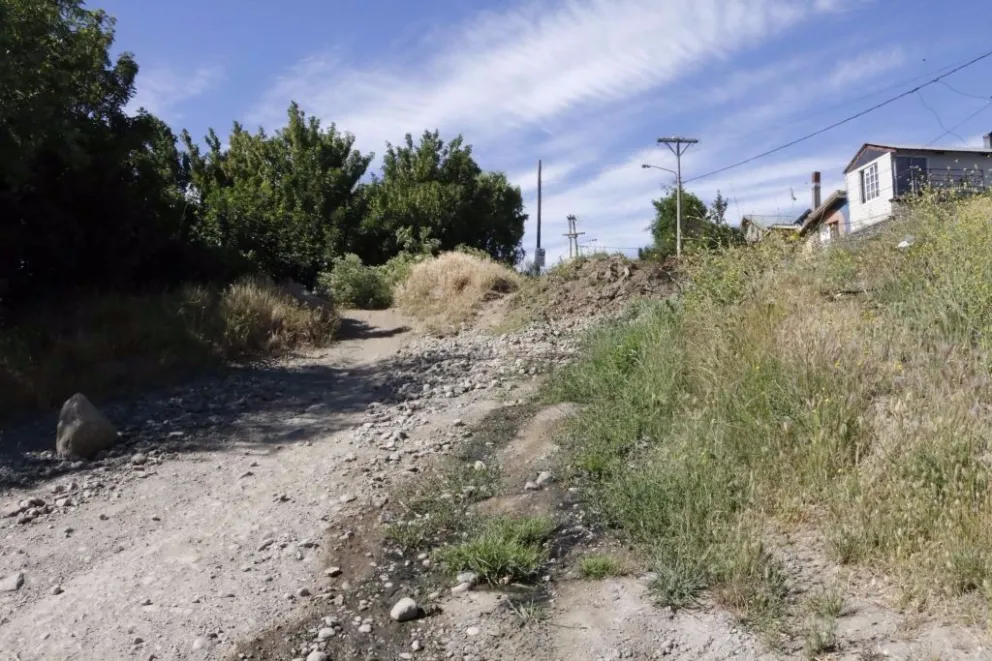Fue declarada calle la bajada de la Barda hacia el 150 Viviendas
