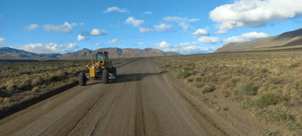 Vialidad Nacional realizó tareas de optimización en las rutas 23 y 1s40