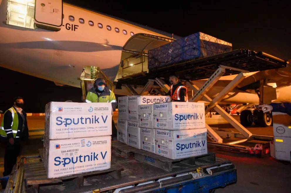 Llegó un cargamento con 500 mil dosis del segundo componente de Sputnik V