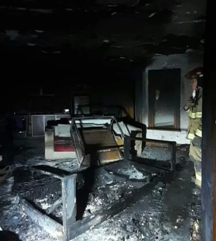 Voraz incendio en una vivienda del km 22 de Bustillo
