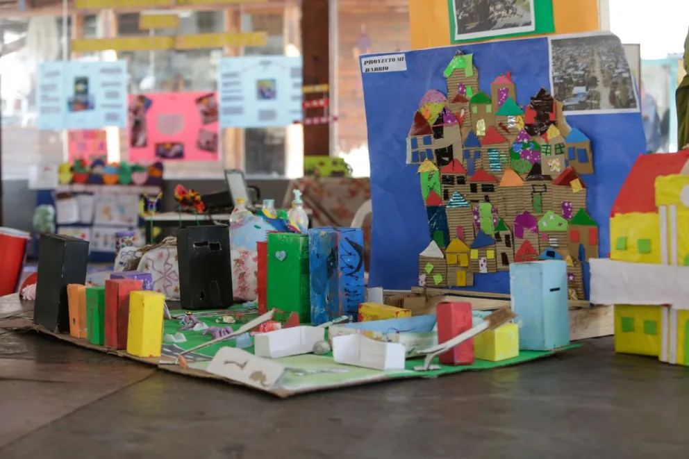 Las escuelas especiales de Bariloche realizan la muestra anual de trabajos en el SCUM