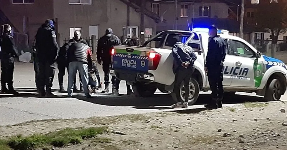 ¿Ajuste narco? Hallaron estupefacientes en uno de los autos involucrados en el tiroteo