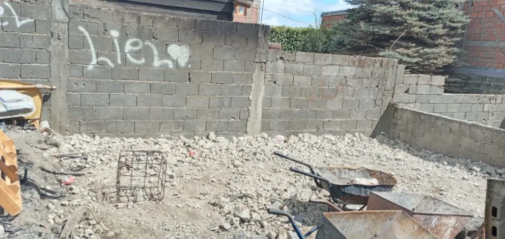 Dante y su familia perdieron todo en un incendio y necesitan ayuda de la comunidad