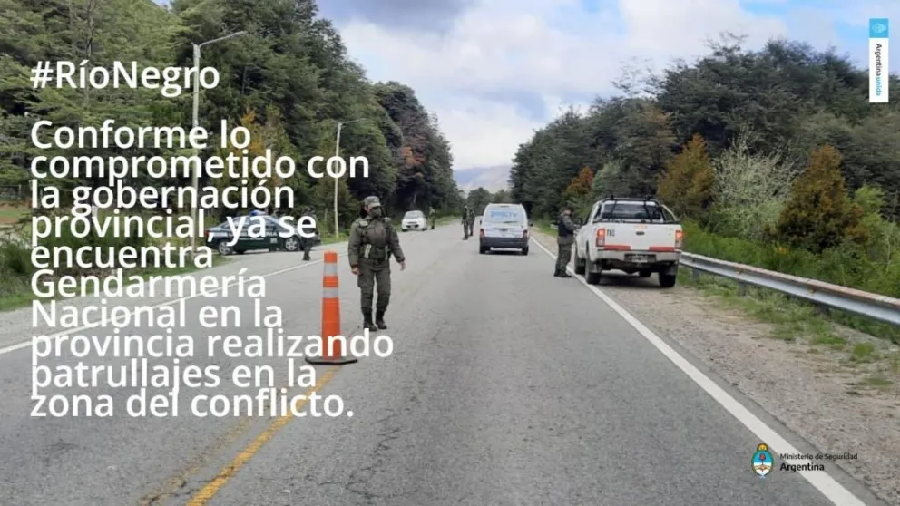 Aníbal Fernández publicó en su cuenta de Twitter imágenes de los controles en El Bolsón