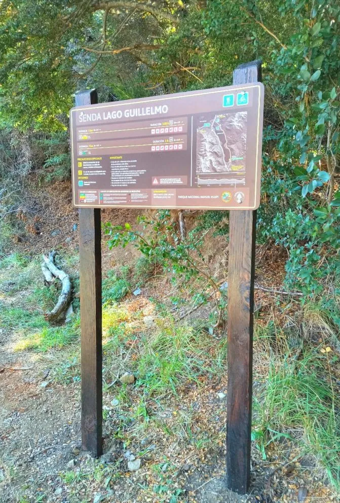 Nuevas cabeceras de senda en bicisenda Paco Etchegaray y Lago Guillelmo