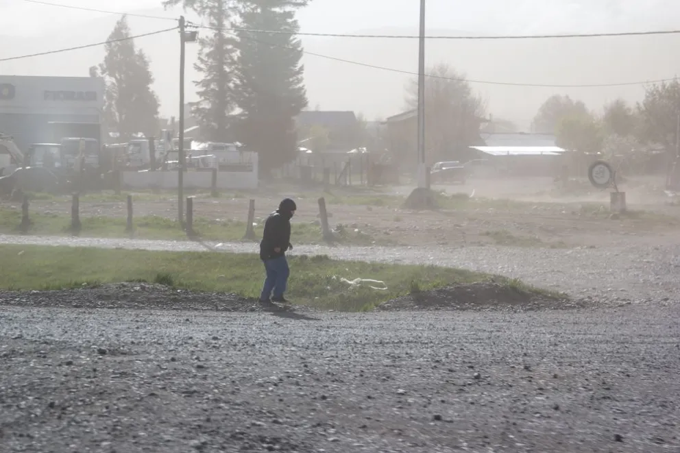 Atención: alerta amarillo por viento y lluvias para este jueves en Bariloche