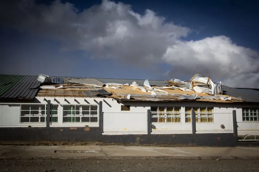 Esta semana terminarían de reparar la escuela N° 315 del barrio Nuestras Malvinas