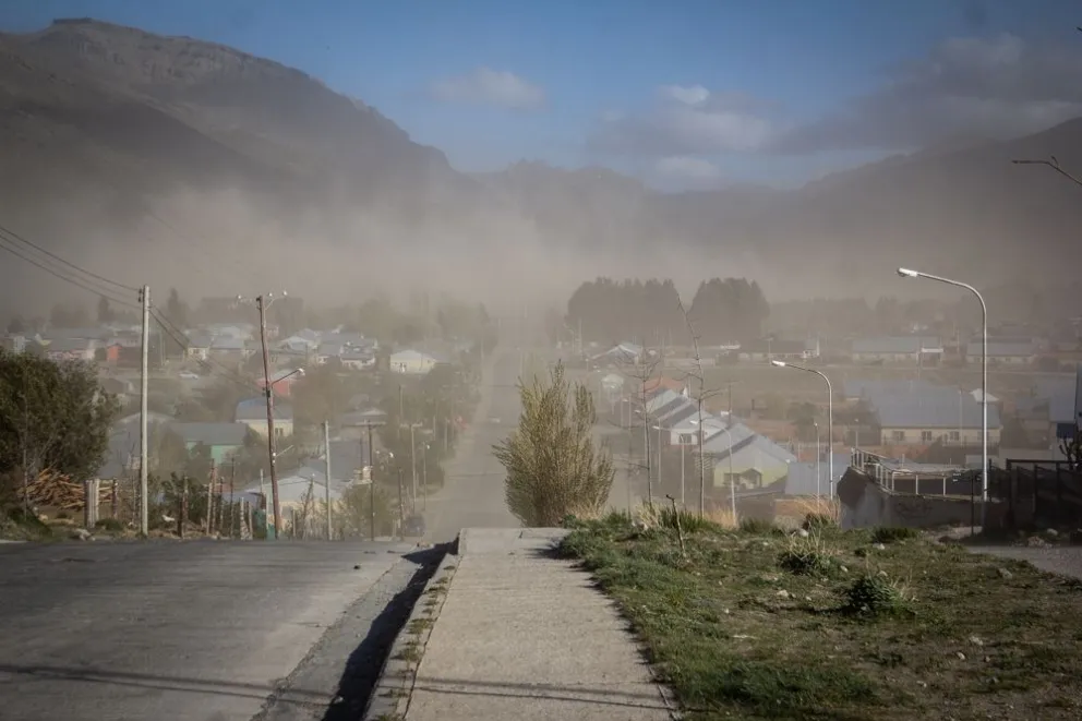Alertan por fuertes vientos para este jueves en Bariloche