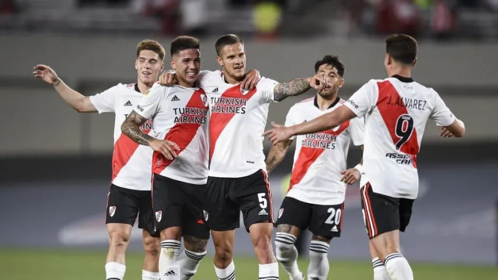 River goleó a Argentinos en el Monumental y dio otro paso firme rumbo al título