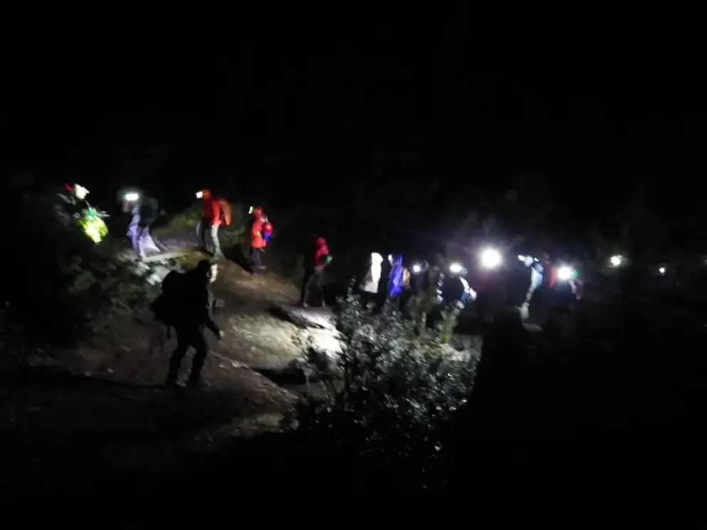 Rescataron 20 turistas perdidos en el bosque