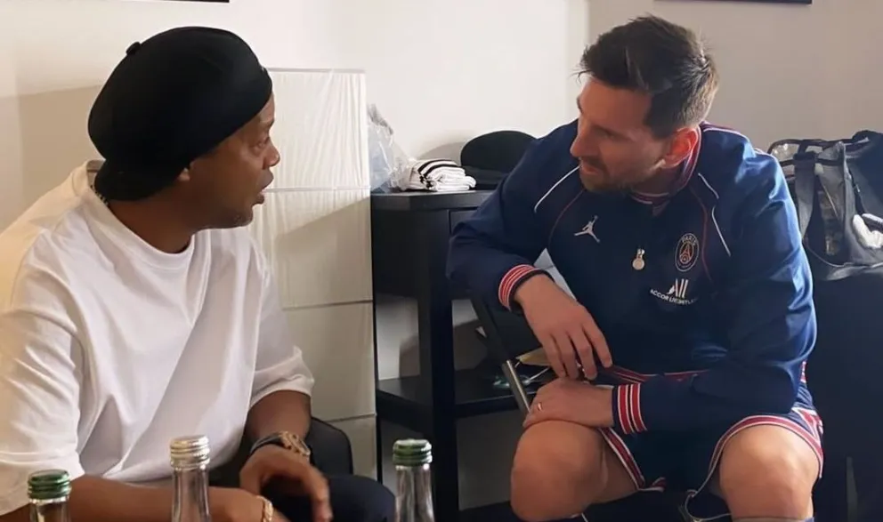 Sonríe la pelota: El reencuentro íntimo entre Leo Messi y Ronaldinho en París