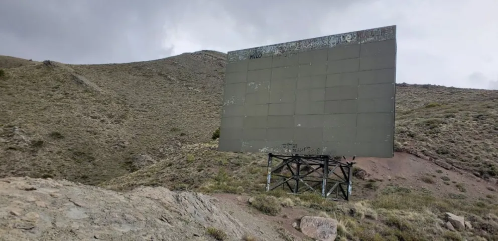 La estructura metálica del cerro carbón es un reflector pasivo