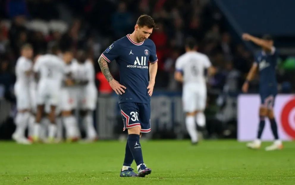 ¿Será un problema físico? Messi jugó un tiempo frente al Lille y fue reemplazado por Icardi