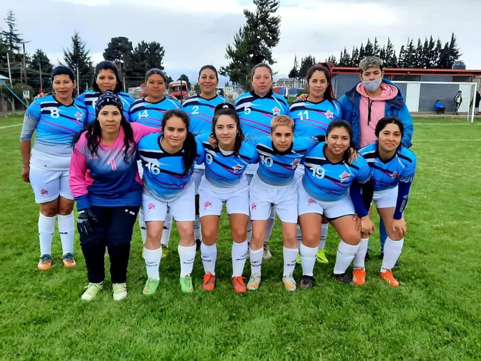 Estrella y El Team A van por el título de la primera división