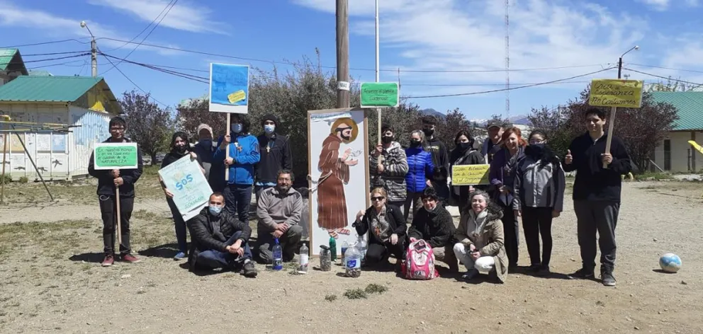 Jóvenes de la parroquia San Francisco de Asís y capilla Santa Clara realizaron jornada de recepción de pilas usadas 