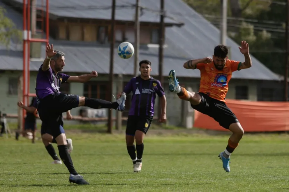 Catriel volvió a ganar 1 a 0 y sigue en carrera
