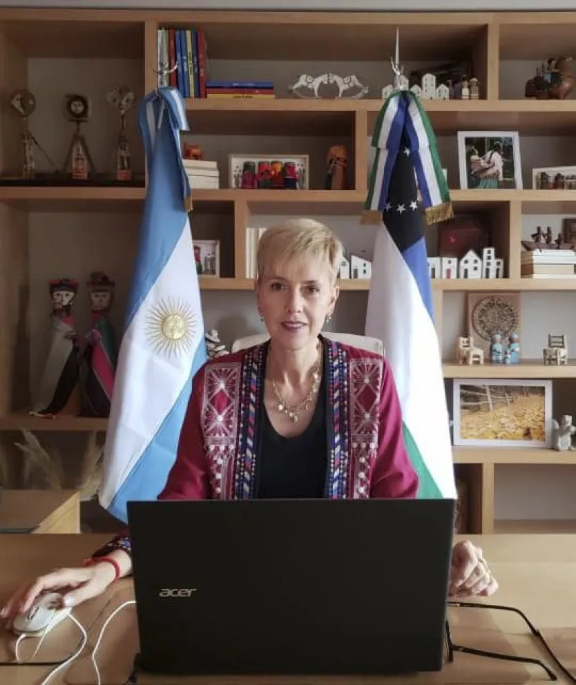Larraburu presentó un Proyecto de Ley para incluir la historia de las provincias argentinas en la currícula educativa