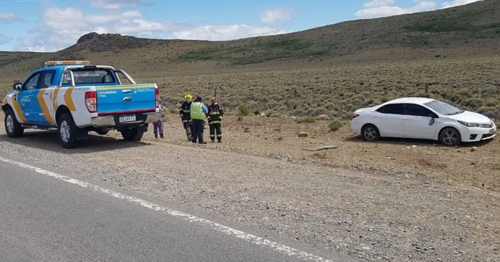Dos barilochenses volcaron cuando se dirigían a La Angostura