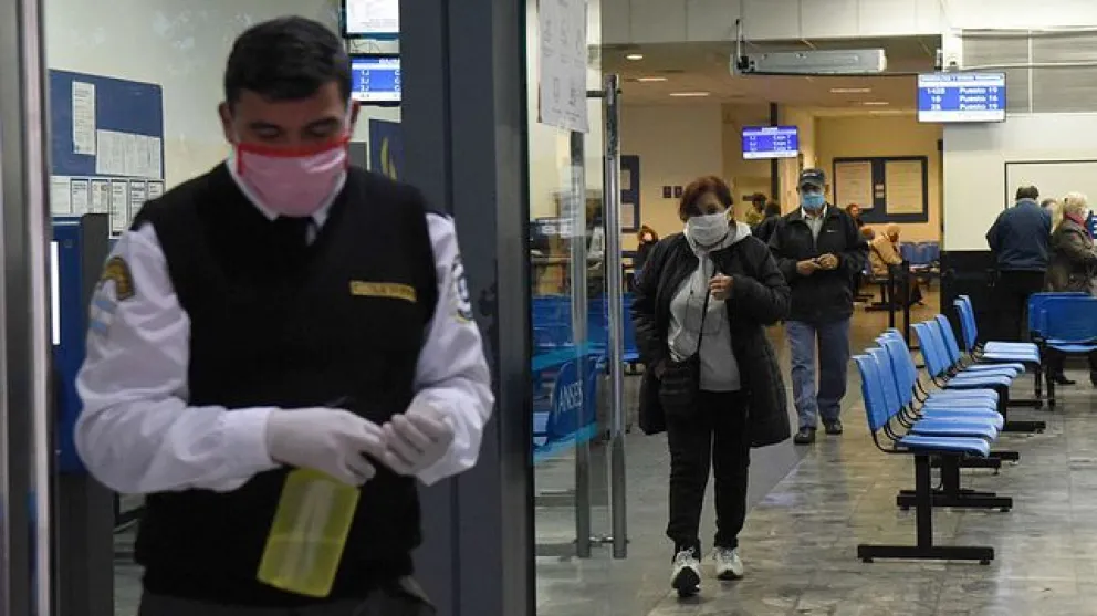 Los bancos volverán a atender sin turno a partir del lunes