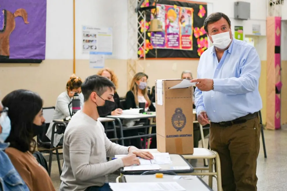 El senador Weretilneck sufragó en Cipolletti