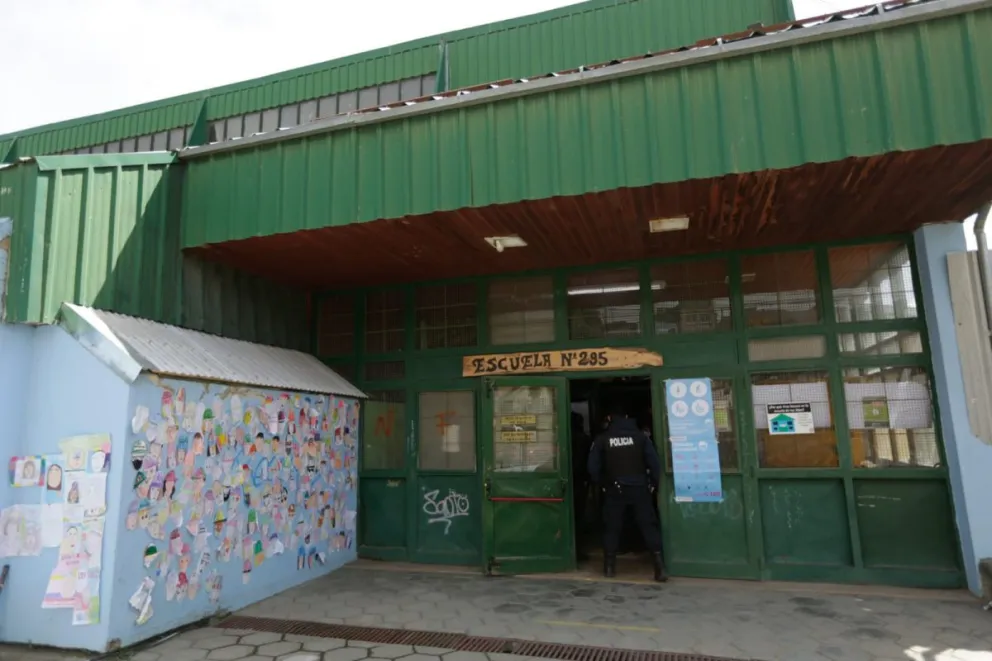 Curioso: en la Escuela 295 faltaron dos hojas del padrón y se demoró la votación  