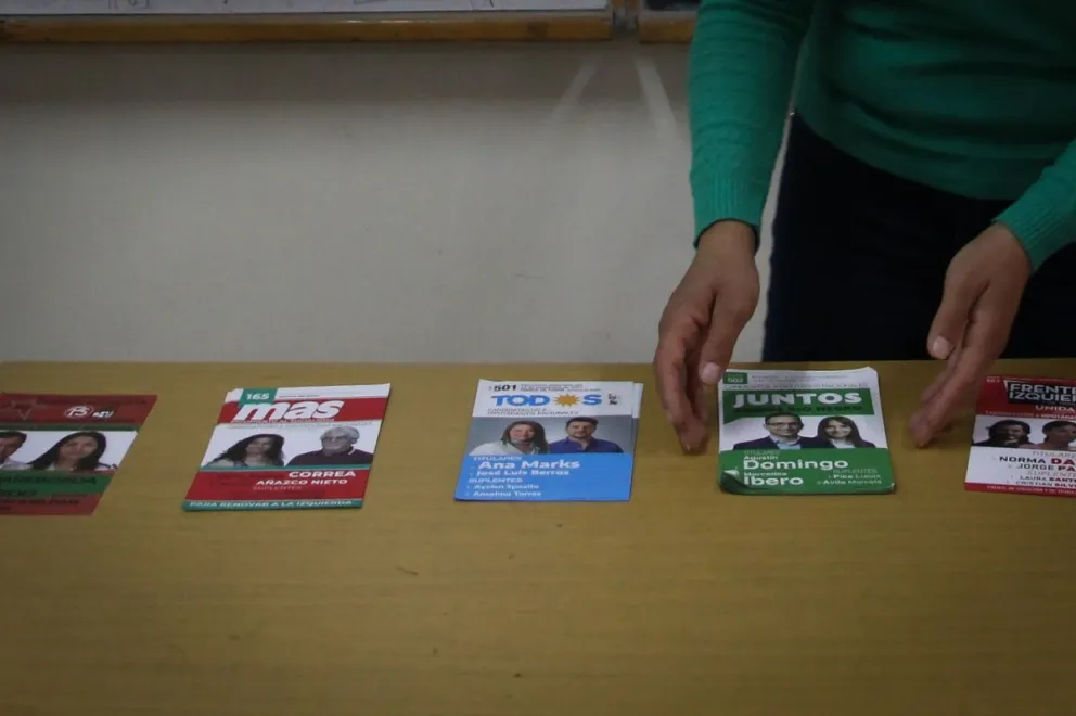 Más de 22 000 votos no fueron para ningún partido