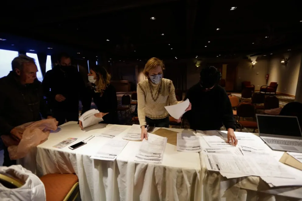 Resultados oficiales: Juntos por el Cambio y el Frente de Todos, en la pelea por el segundo lugar  