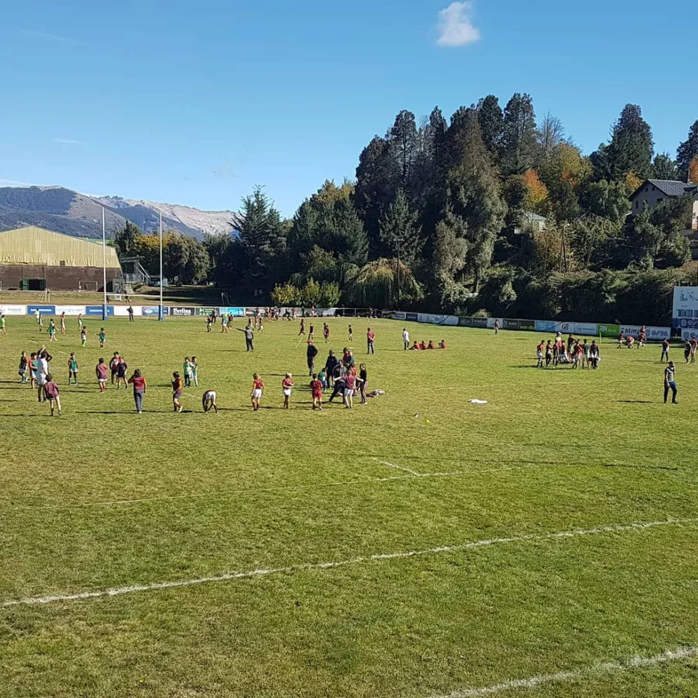 Especialistas de canchas de césped de todo el país se van a encontrar en Bariloche