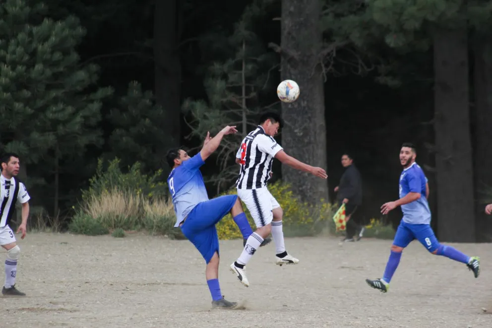 Nueva fecha de primera A y B en el barrio Vivero